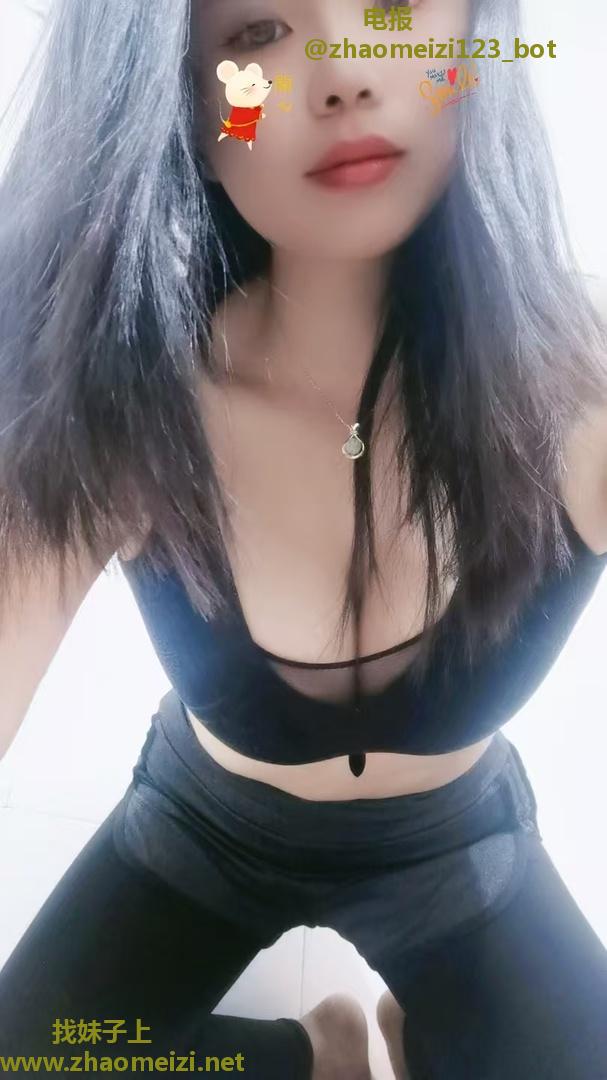 丰满大胸型妹妹