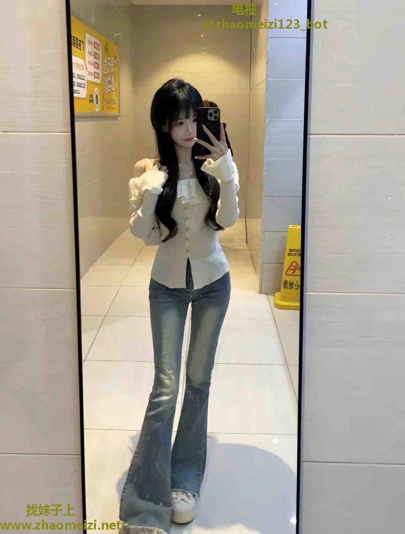 清纯刚毕业可爱妹妹