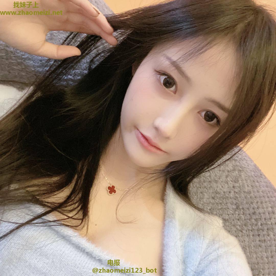 超大奶子敏感邻家小妹