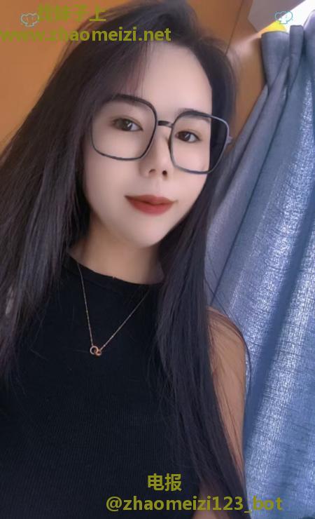 黑丝长腿凤楼