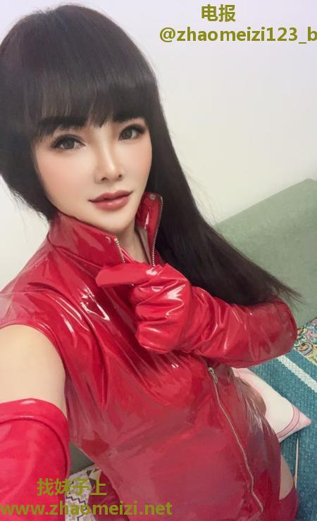 油坊桥红衣少妇