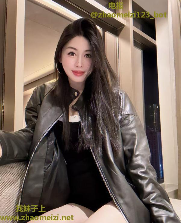 粉嫩美乳颜值御姐