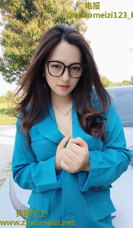 越秀熟女眼镜姐姐