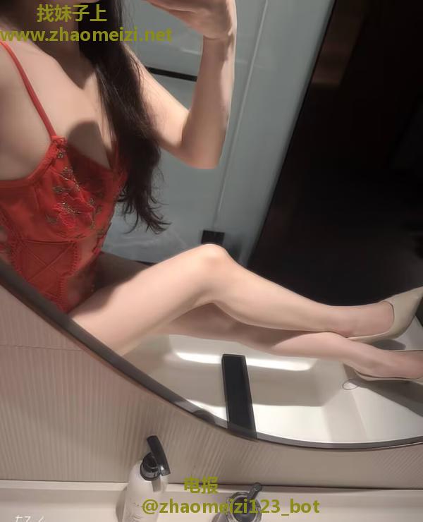 南山性感骚女亦菲