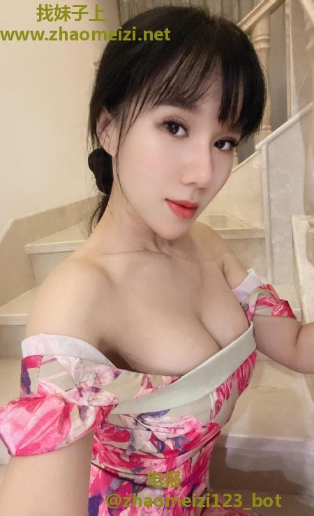 D奶长舌少妇