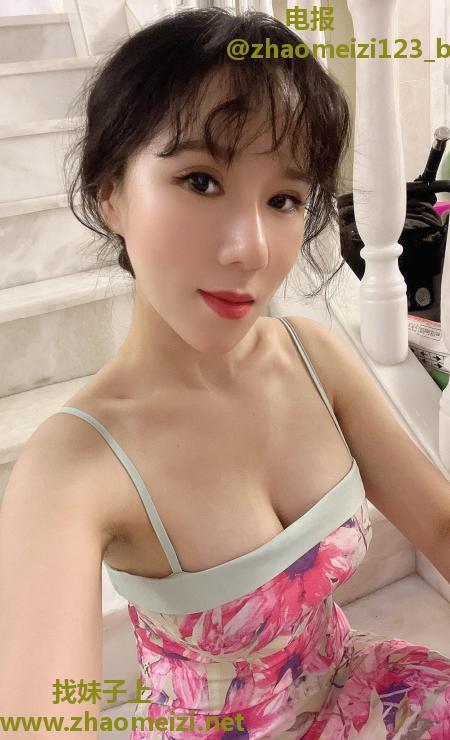 D奶长舌少妇