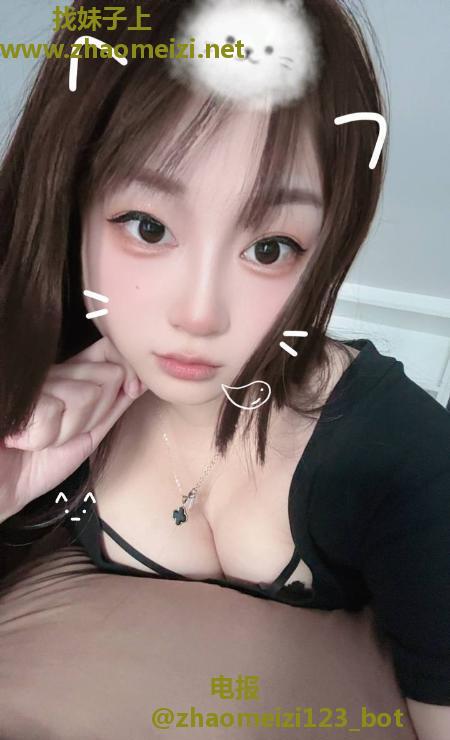 江岸美乳小姐姐恋恋