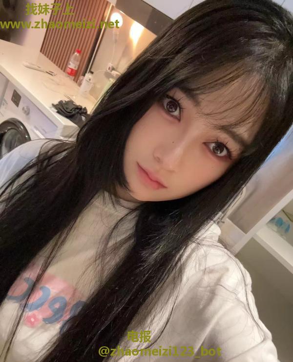 极品丰满兼职小月亮