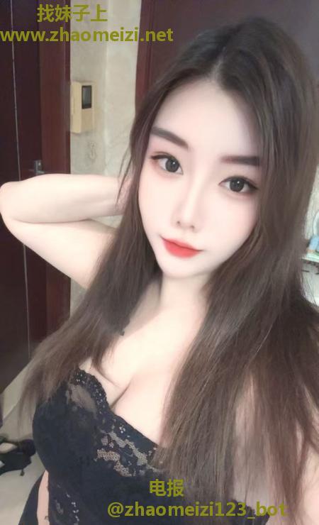 胸大臀大欣欣