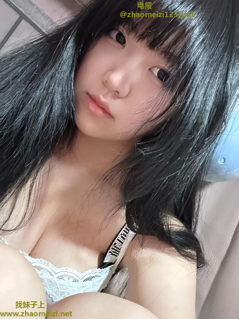 兼职性感小妹三点粉小穴紧