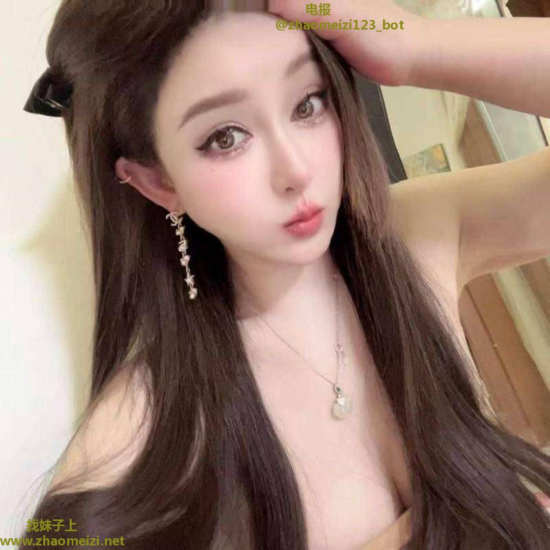 性感白皙大奶妹妹