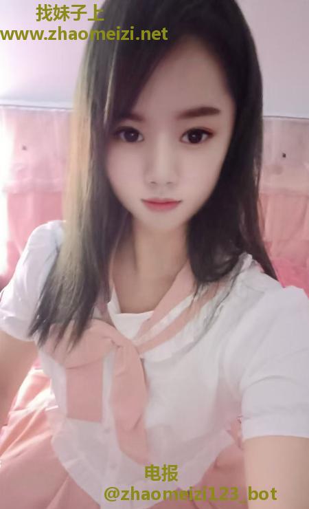 光谷馨馨小妞