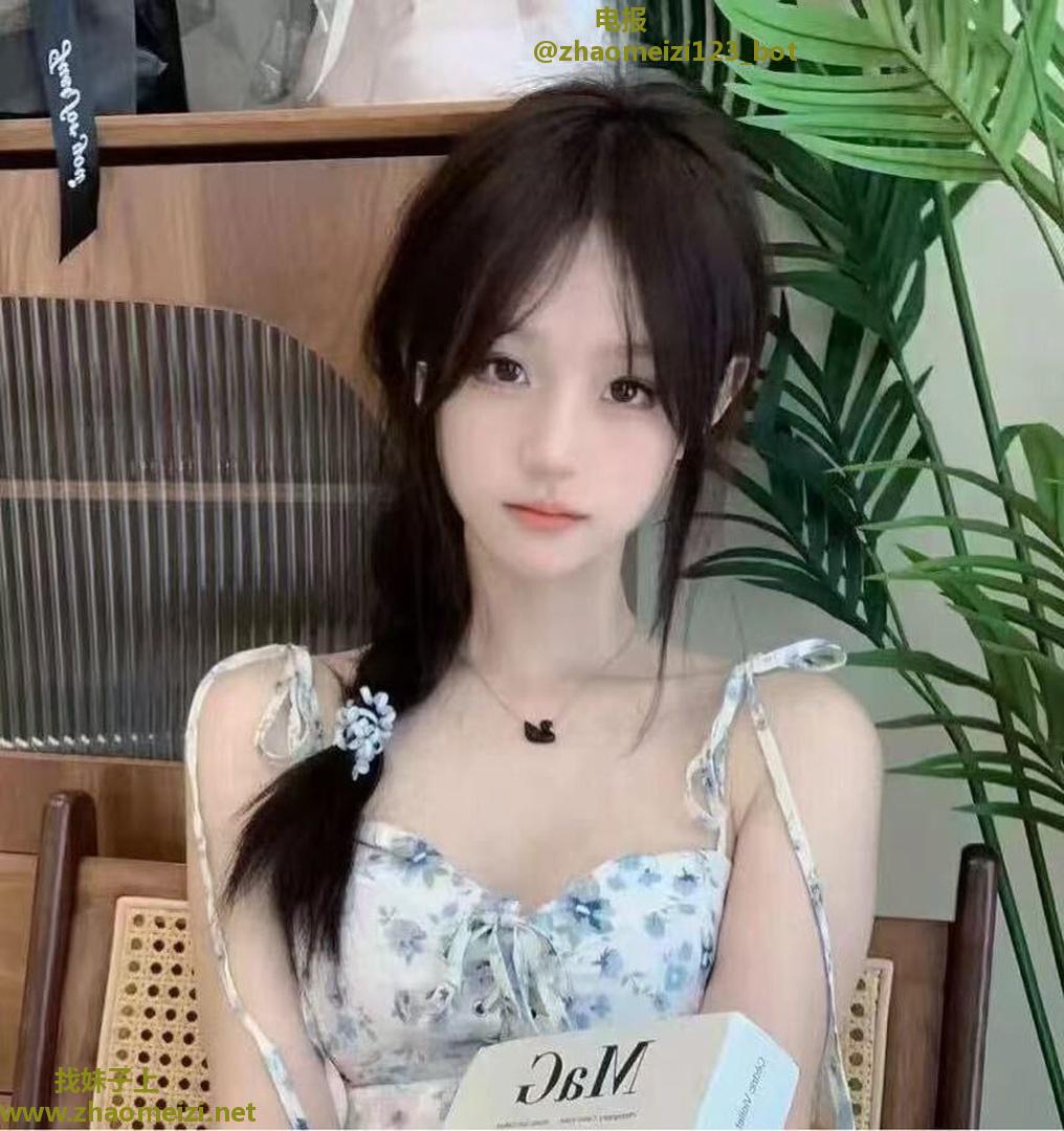 肥臀巨乳性感多汁姐姐