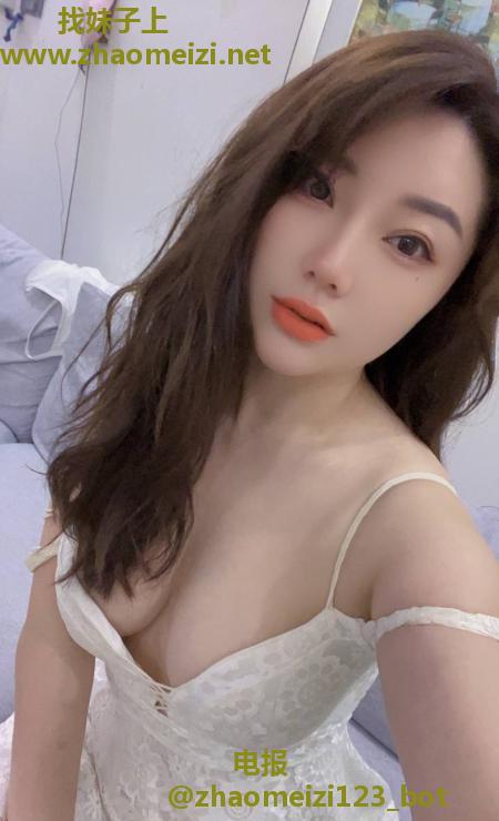南山大胸肥臀宝儿