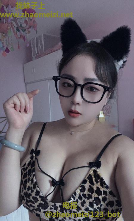 大奶少妇伊诺