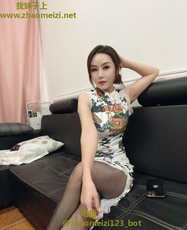 黑丝御姐小雅