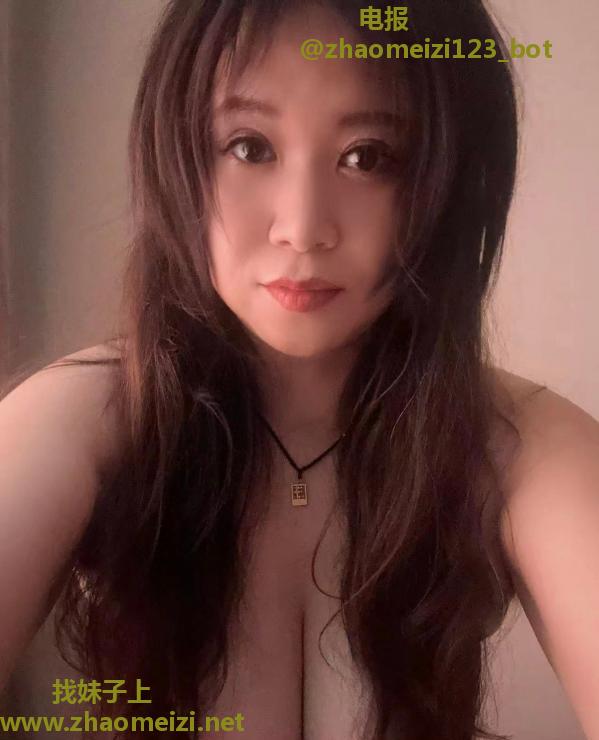 津南微胖水多熟妇