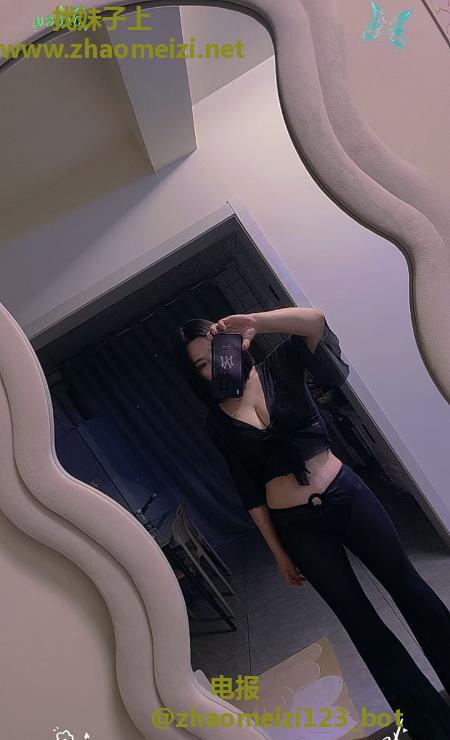 口爆津南大胸小姐姐