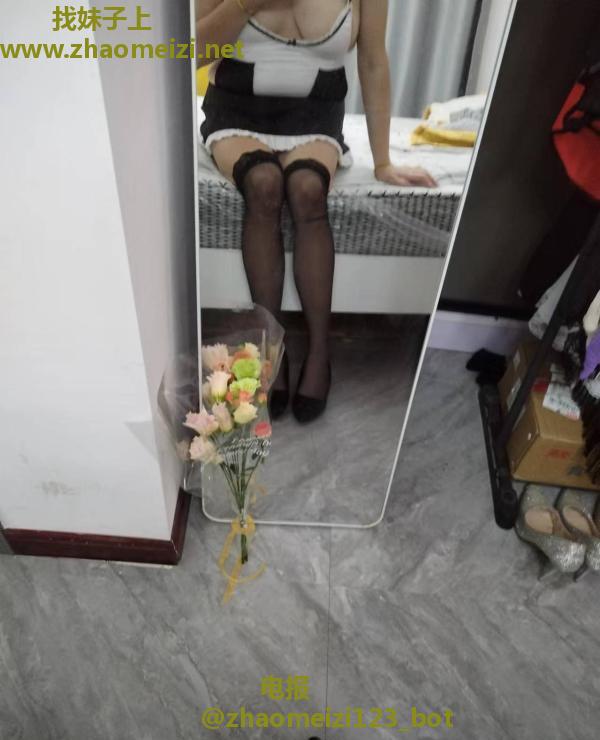 钟楼深喉技术型熟女