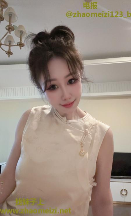 东北小妞  