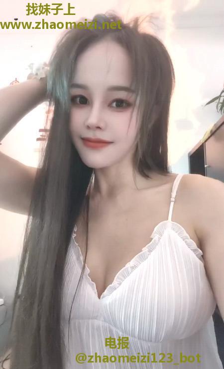 很骚很黄很暴力妞妞