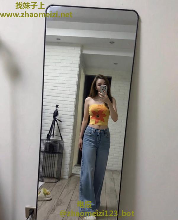 细腰美女Tina