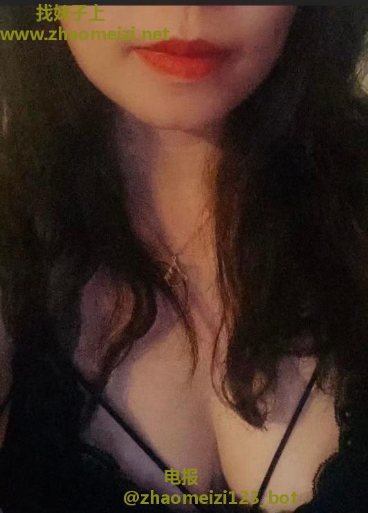 大屁股少妇