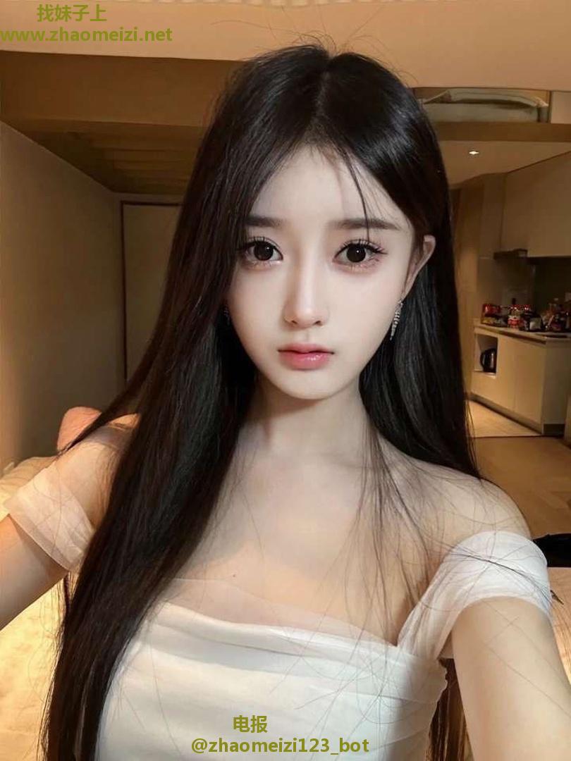妹子纯舌独龙姿势非常配合