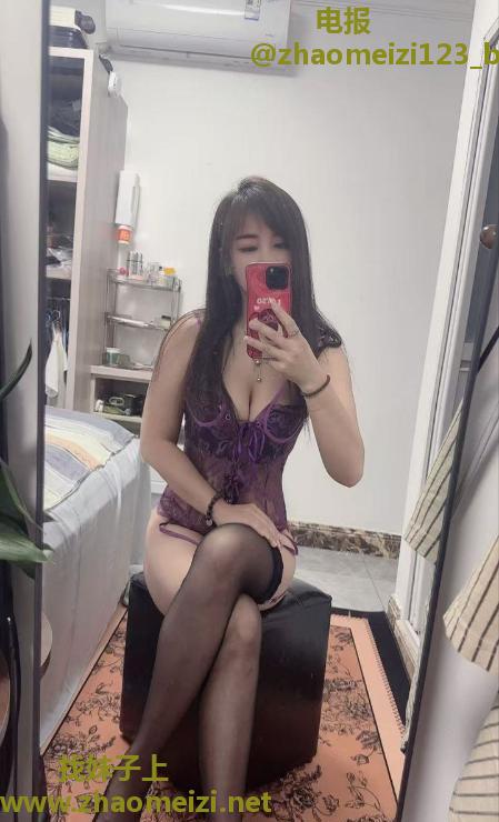 风骚黑丝长腿少妇