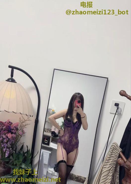 风骚黑丝长腿少妇