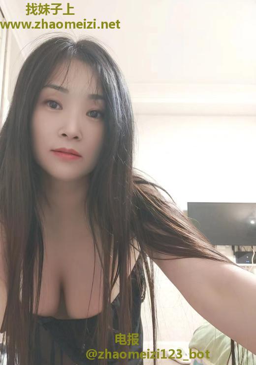 风骚大胸姐姐