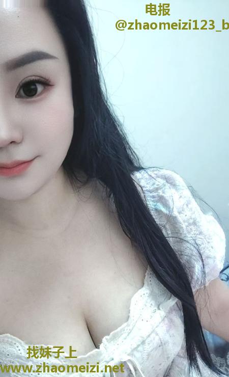 美甲师兼职少妇