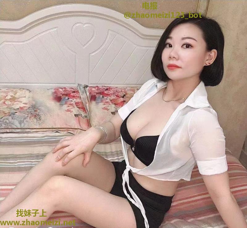 体育场小白白