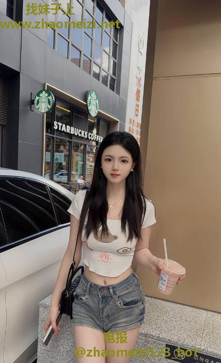 皮肤白嫩颜值楠楠