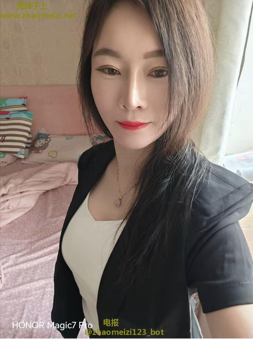 三张后人美少妇