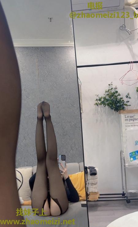 杨浦蜂腰美臀台妹