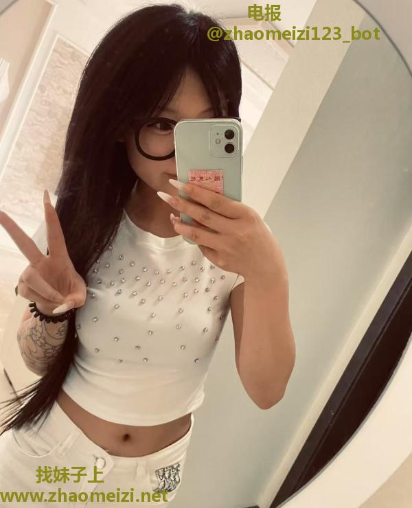 08三点粉小妹妹回归