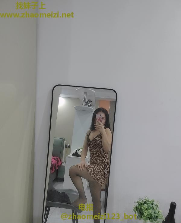 西乡翘臀泡泡