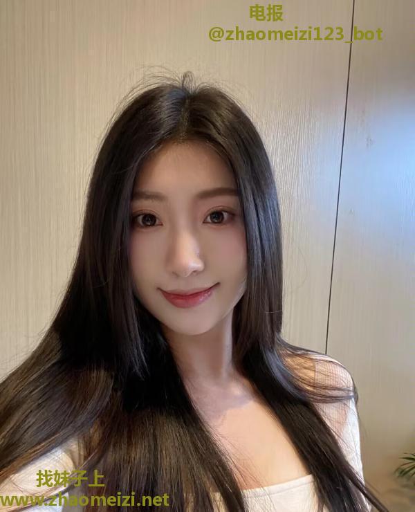 妩媚大胸御姐
