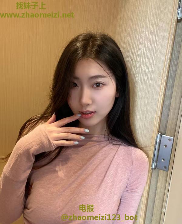 妩媚大胸御姐