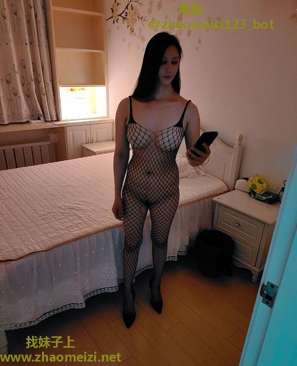 水磨渔网袜少妇