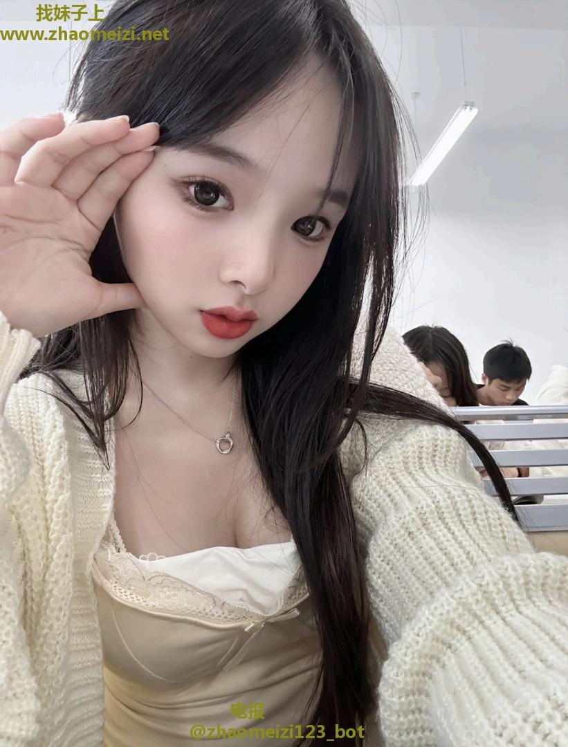 小家碧玉鲜嫩颖宝