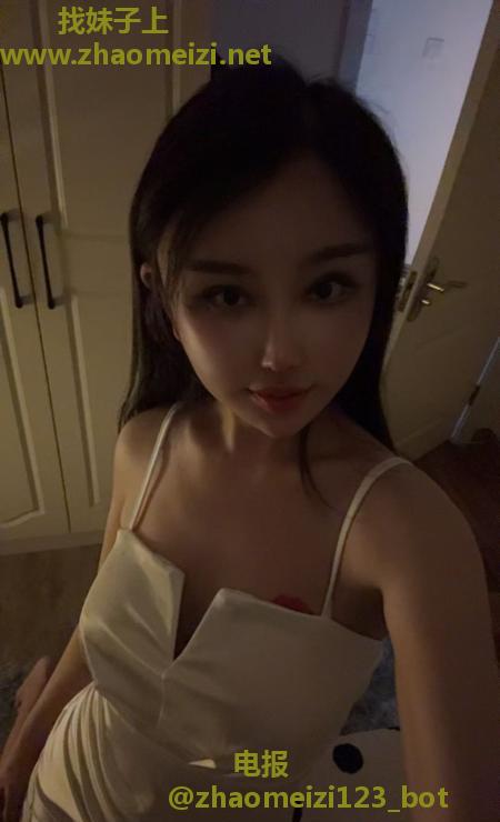 成都东站风骚丹丹