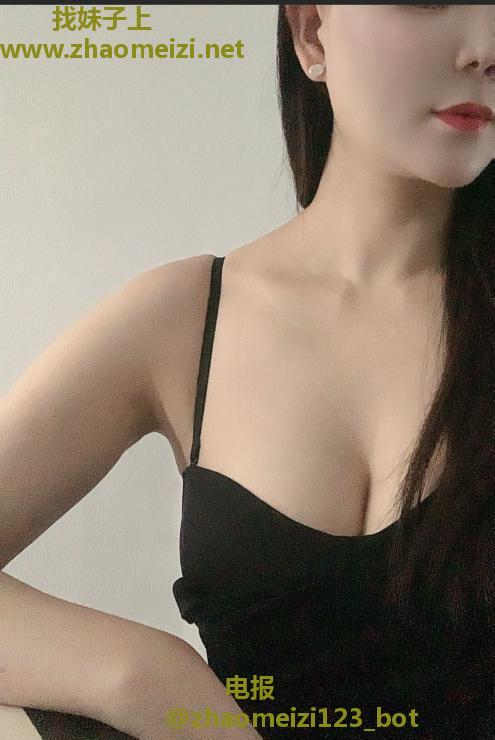 大胸少妇 美雅