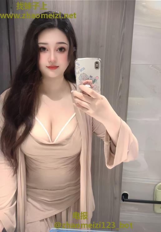 微胖型巨乳妹赵灵儿