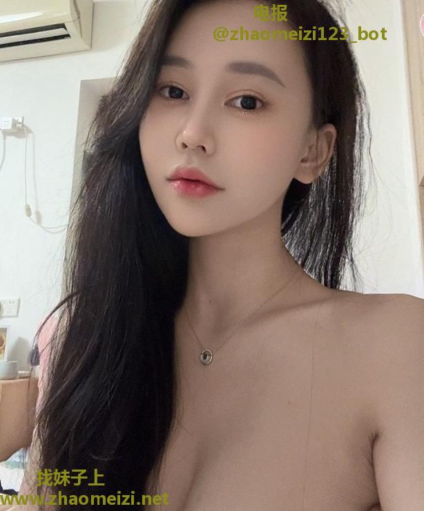 天河长腿肤白小姐姐