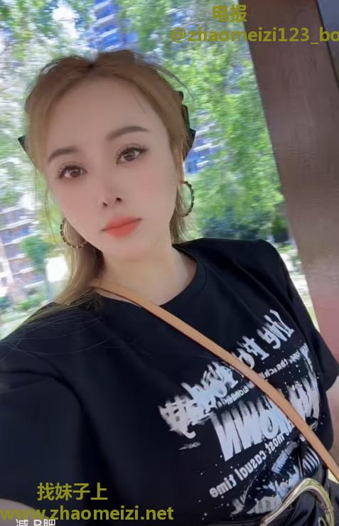 毒龙超爽的少妇