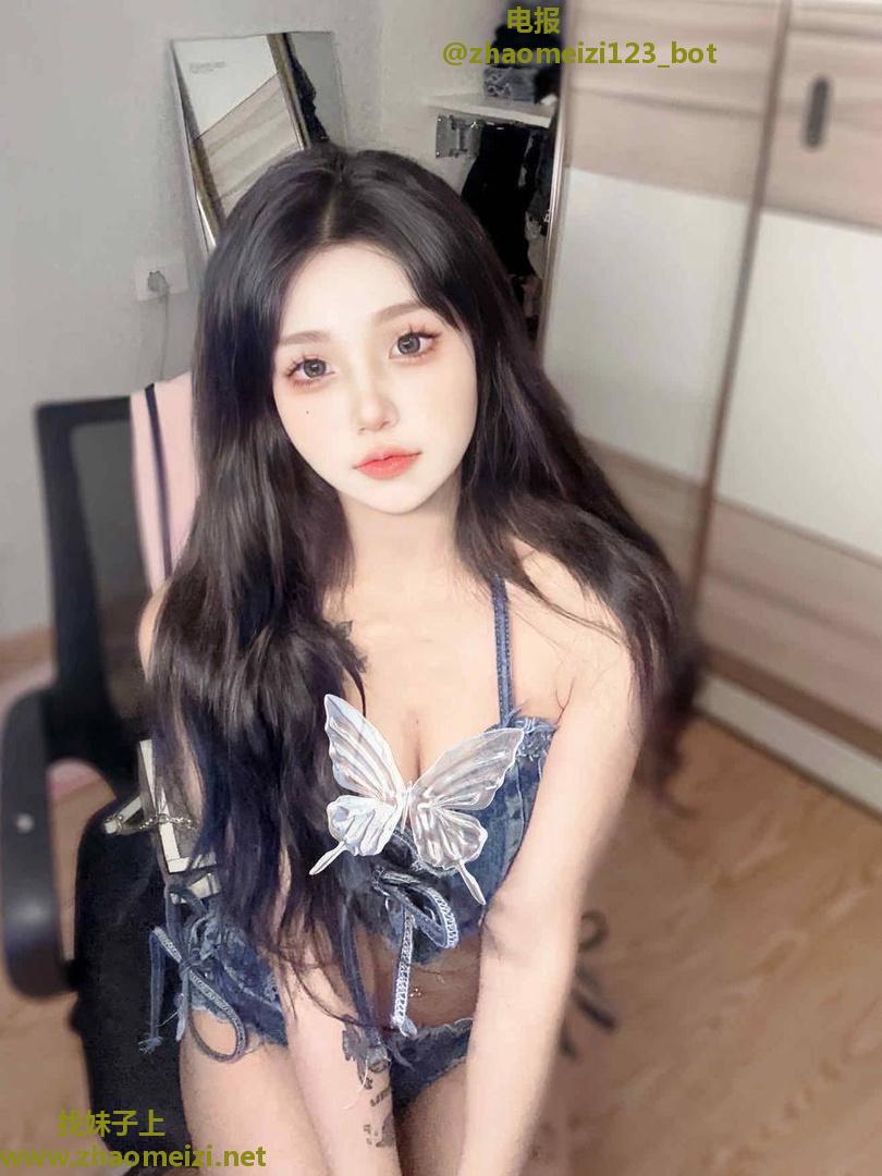 经典型鲍鱼逼少女