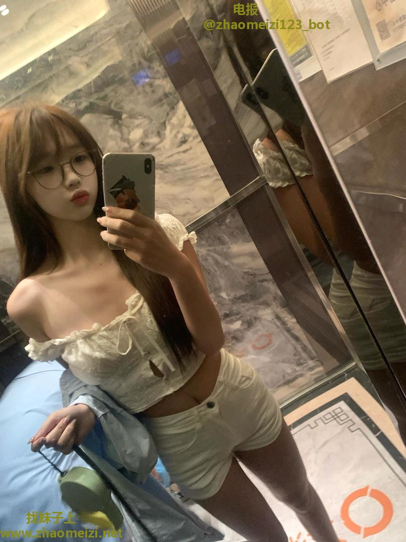 成都刚兼职性感妹妹