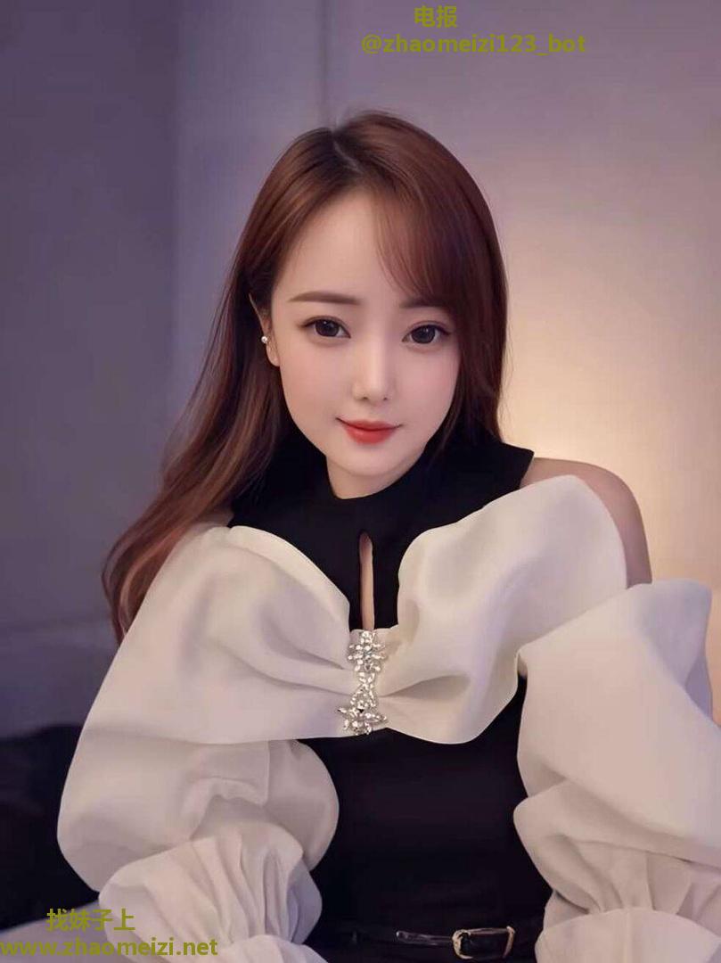 邻家清纯小姐姐